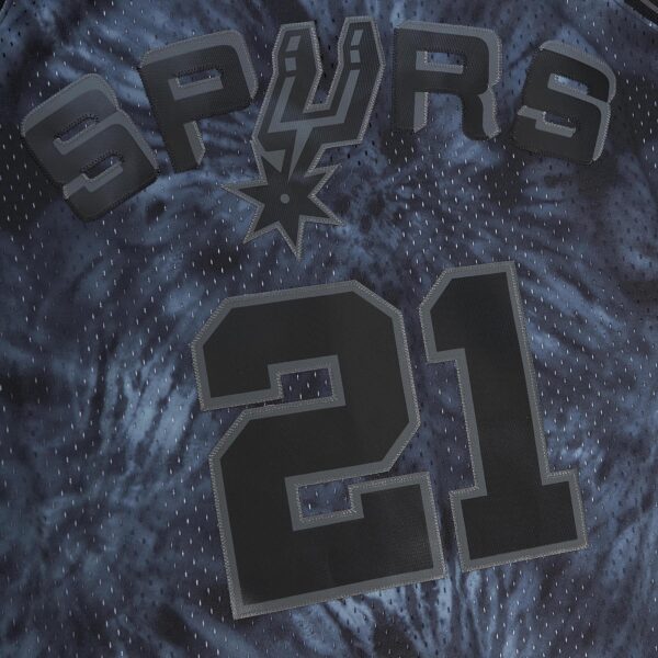 Tim Duncan San Antonio Spurs Mitchell & Ness Hardwood Classics 1998/99 Tie-Dye Swingman Jersey - Black - Image 5