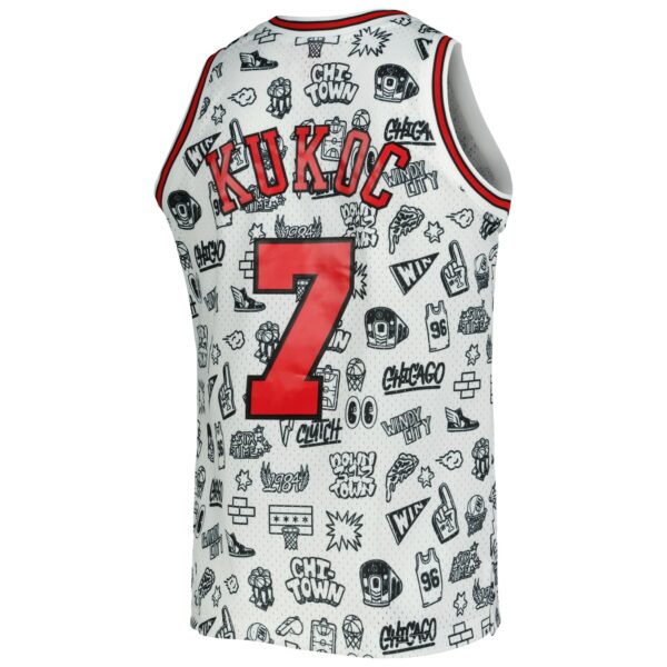 Toni Kukoc Chicago Bulls Mitchell & Ness 1997/98 Hardwood Classics Doodle Swingman Jersey - White - Image 4