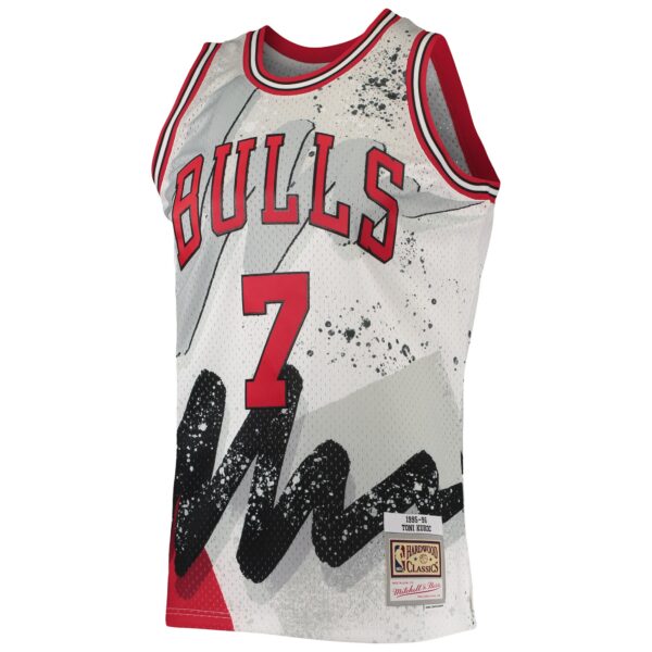 Toni Kukoc Chicago Bulls Mitchell & Ness Hardwood Classics 1995/96 Hyper Hoops Swingman Jersey - White - Image 3