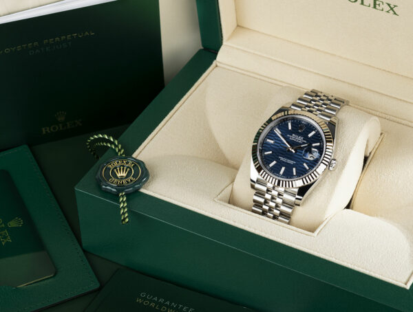 rolex datejust m126334 0002 oyster 41 mm oystersteel and white gold 2177 wh2xp.jpg