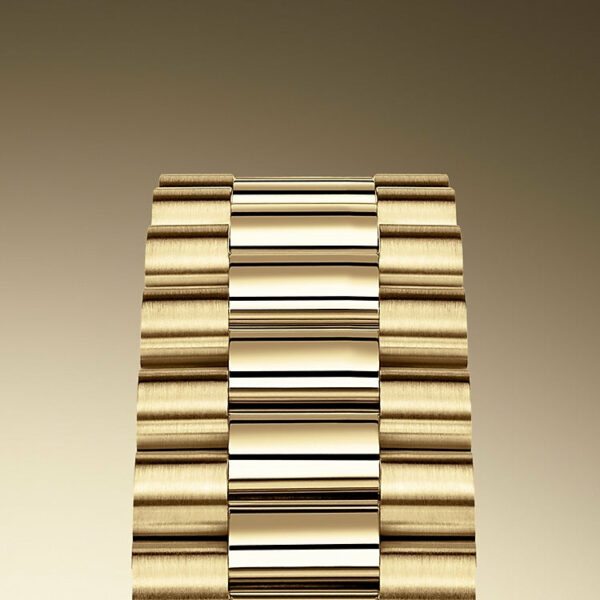 Rolex Day-Date 40, 18k Yellow Gold with Diamond-set, 40mm, Ref# 228398tbr-0040 - Image 4