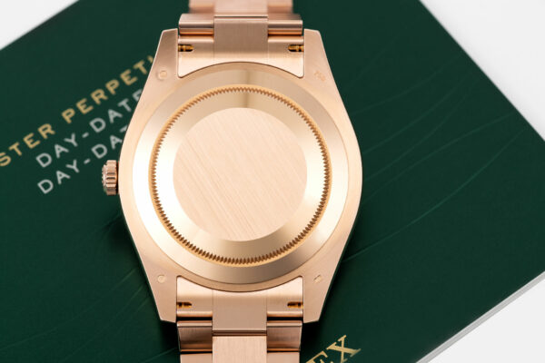 rolex day date m128235 0009 oyster 36 mm everose gold 4452 ftnjr.jpg
