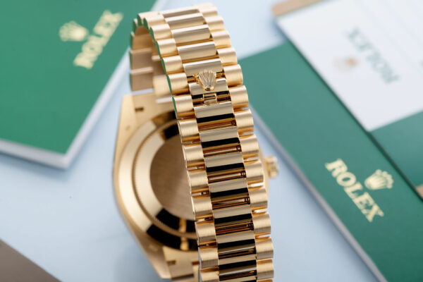 Rolex Day-Date M228238-0059 Oyster, 40 mm, yellow gold - Image 4