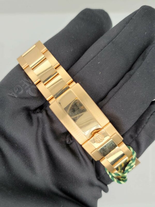 Rolex Daytona 116508 Green Dial 18K Yellow Gold  Men's Watch Box & Papers - Image 9