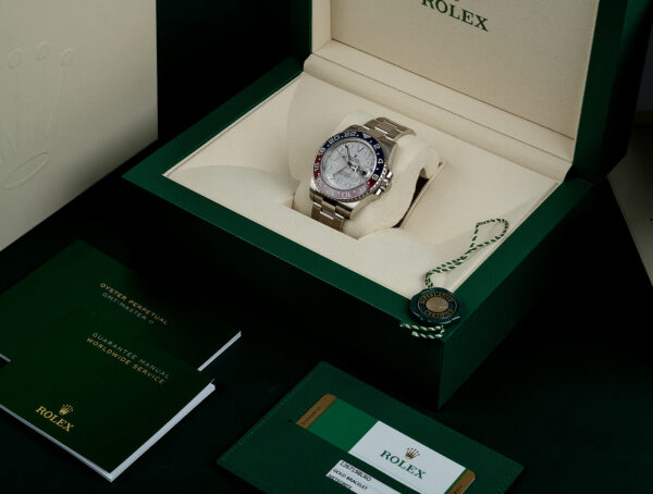 Rolex GMT-MASTER II Oyster, 40 mm, white gold M126719BLRO-0002 - Image 9