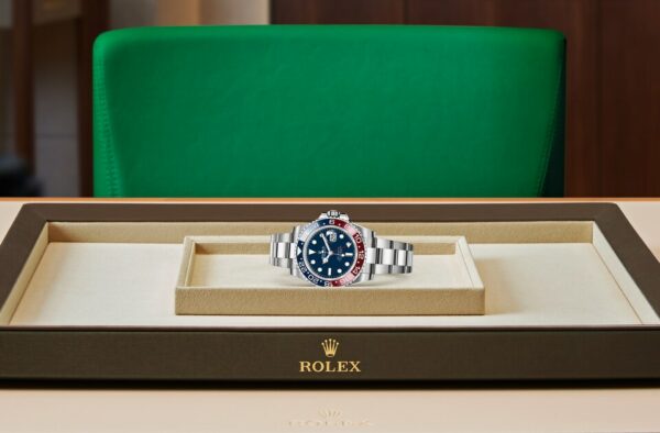rolex gmt master ii oyster 40 mm white gold m126719blro 0003 1546 awsaz.jpg