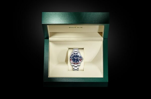 rolex gmt master ii oyster 40 mm white gold m126719blro 0003 4660 r8mam.jpg