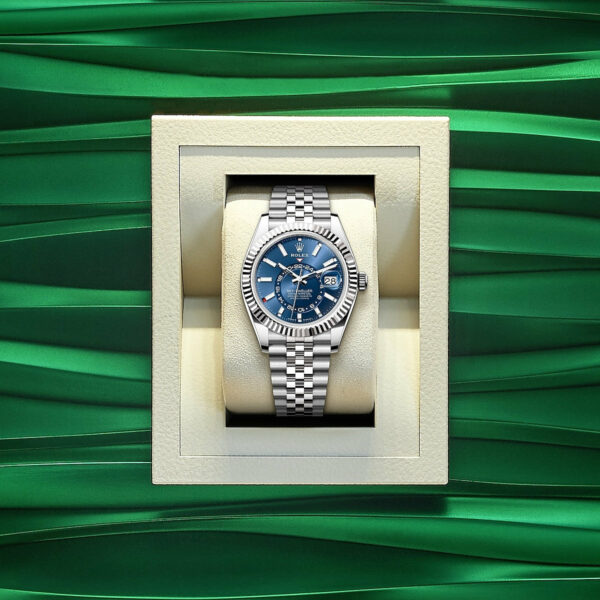 Rolex Sky-Dweller, 42mm, Oystersteel and 18k White Gold, Blue, Jubilee, Ref# 336934-0006 - Image 4