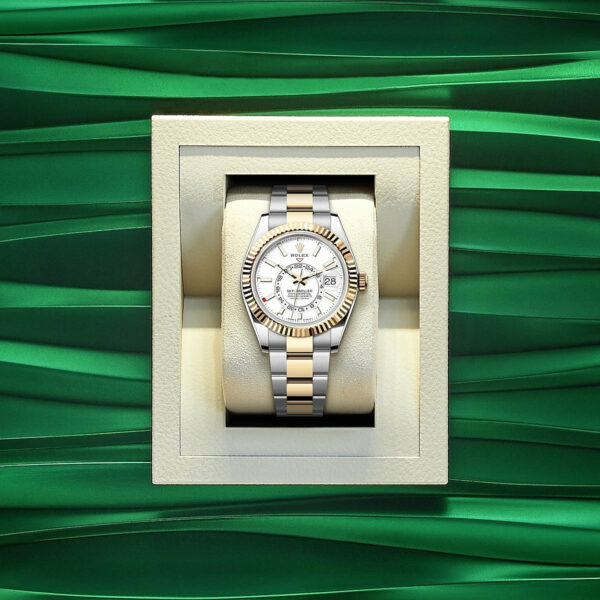 Rolex Sky-Dweller, 42mm, Oystersteel and 18k Yellow Gold, Ref# 336933-0005 - Image 5