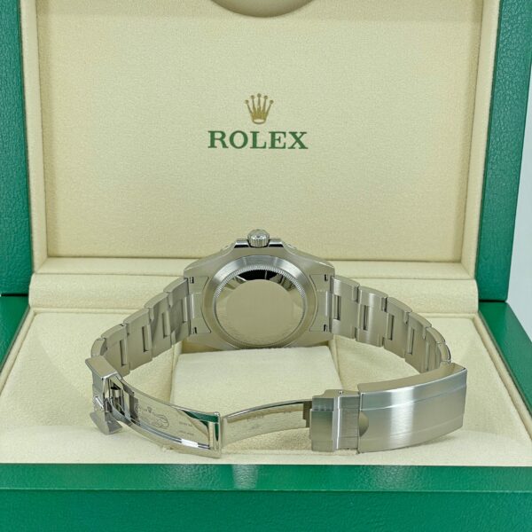 Rolex Submariner 41 mm Oystersteel Ref# 124060 - Image 7