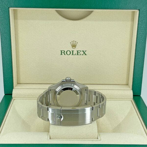 Rolex Submariner 41 mm Oystersteel Ref# 124060 - Image 6