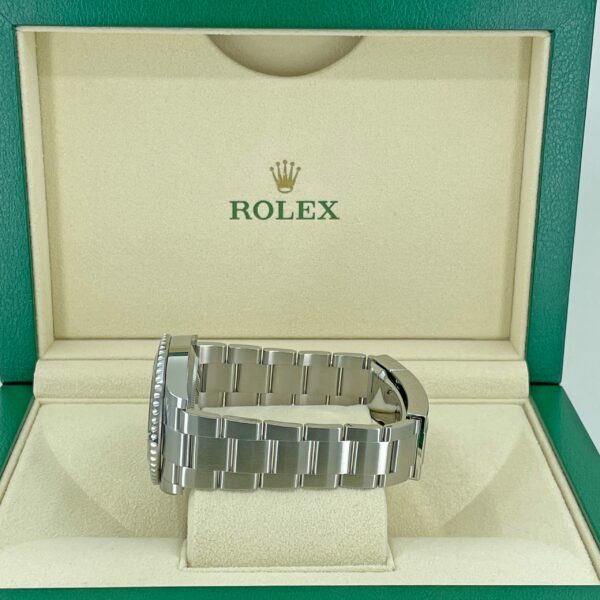 Rolex Submariner 41 mm Oystersteel Ref# 124060 - Image 5