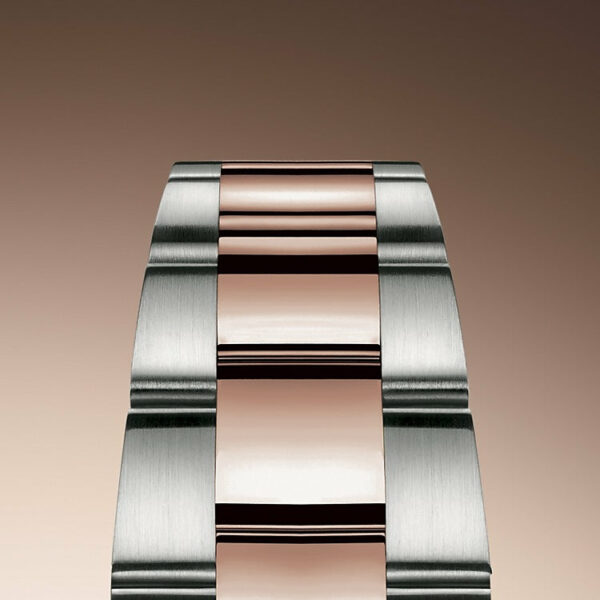 Rolex Yacht-Master 40, Stainless Steel and 18k Everose Gold, 40mm, Ref# 126621-0001 - Image 4
