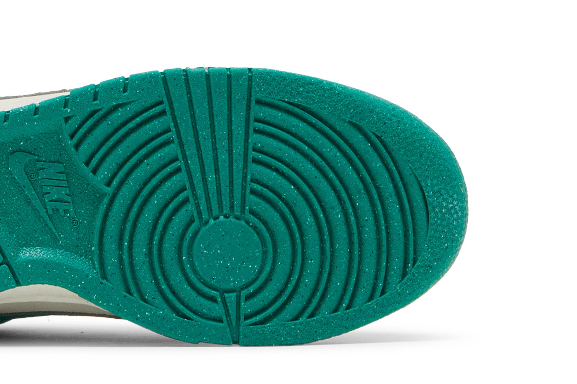 14d3j4 7053 unqp2.jpeg