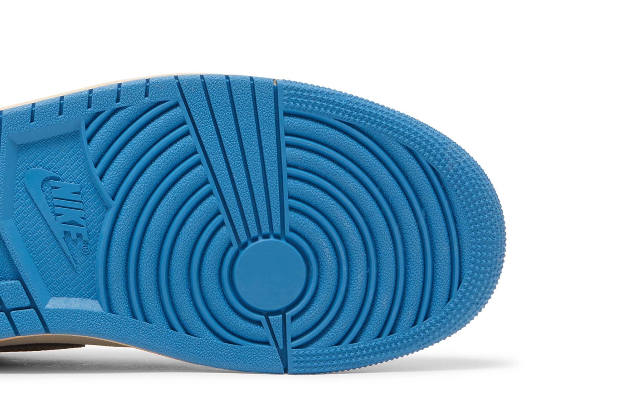 elwg9m 3988 brihk.jpeg